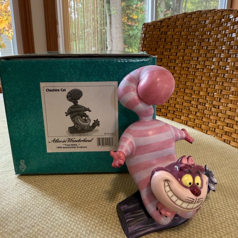 WDCC Alice in Wonderland Figurine “Twas Brillig…” - Picture 1 of 2